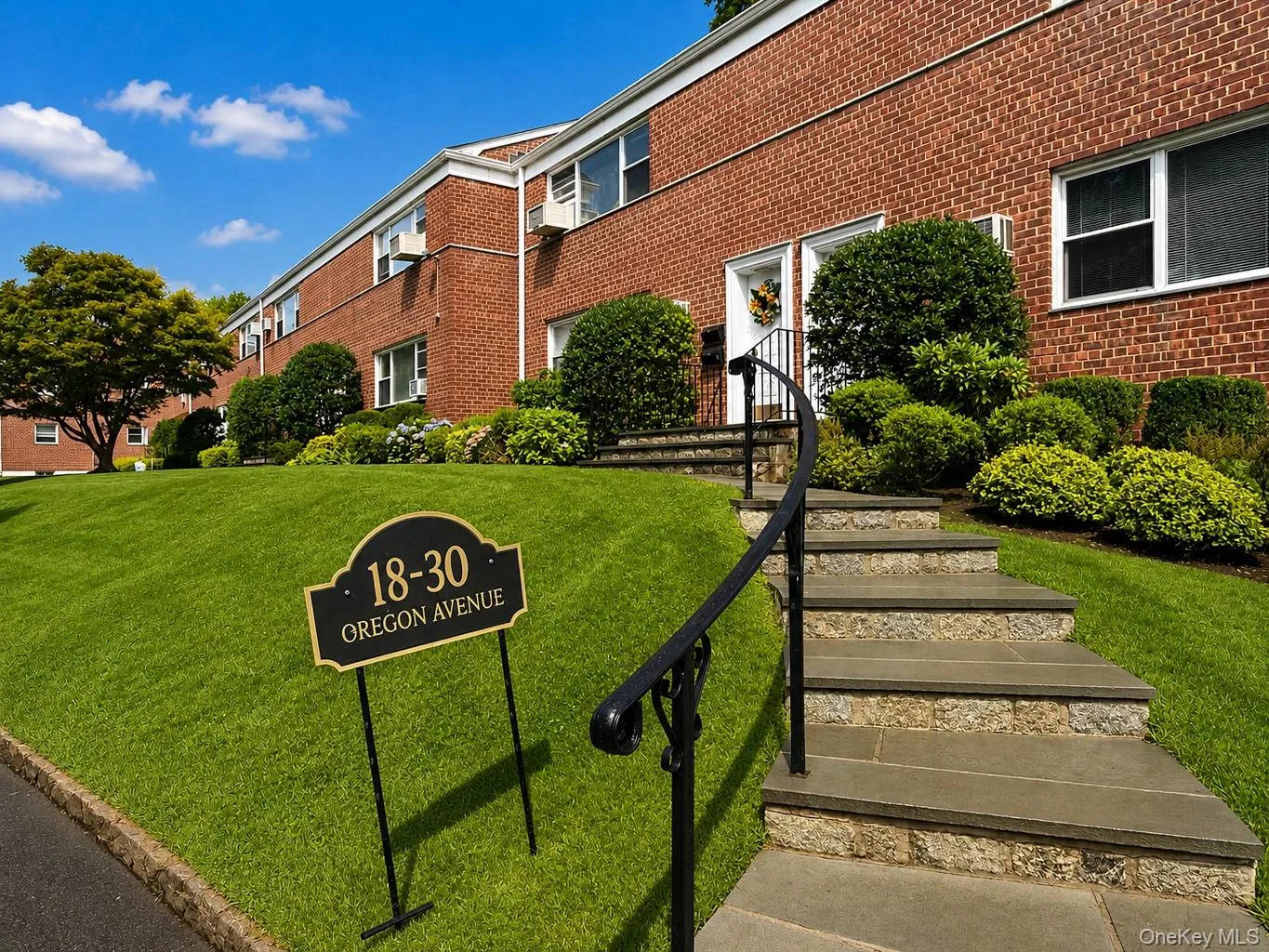 28 Oregon Avenue, Eastchester, NY, 1 Bedroom Bedrooms, 3 Rooms Rooms,1 BathroomBathrooms,Residential,For Rent,Oregon,0,1014330 28 Oregon Avenue, Eastchester, NY, 1 Bedroom Bedrooms, 3 Rooms Rooms,1 BathroomBathrooms,Residential,For Rent,Oregon,0,1014330
