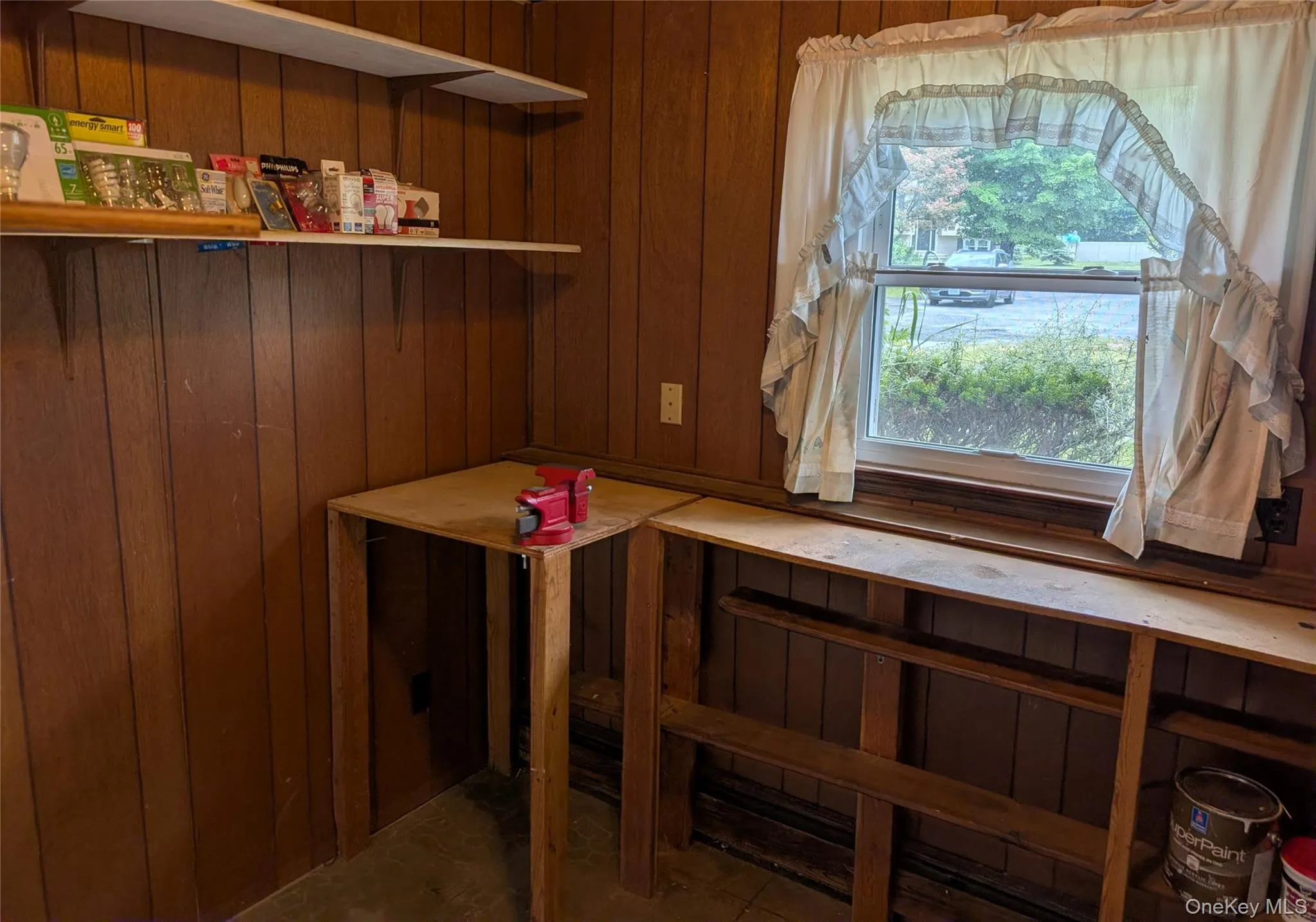 Carpentry - Hobby Room Carpentry - Hobby Room