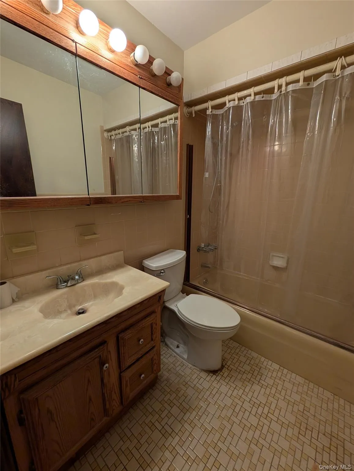 Top Floor - Hallway/Guest Bathroom Top Floor - Hallway/Guest Bathroom