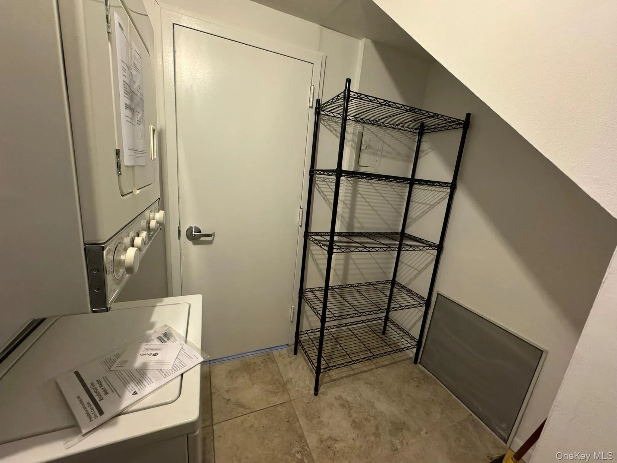 233 Sagamore Hills Drive, Brookhaven, NY, 2 Bedrooms Bedrooms, 7 Rooms Rooms,1 BathroomBathrooms,Residential,For Rent,Sagamore Hills,0,1014336 233 Sagamore Hills Drive, Brookhaven, NY, 2 Bedrooms Bedrooms, 7 Rooms Rooms,1 BathroomBathrooms,Residential,For Rent,Sagamore Hills,0,1014336