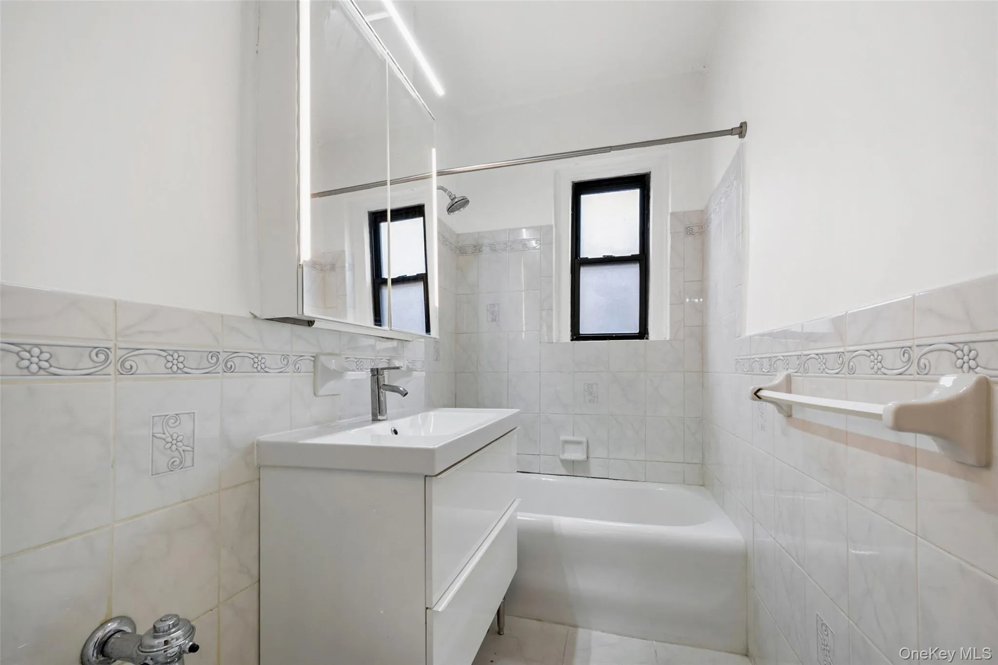 663 Locust Street, Mount Vernon, NY, 1 Bedroom Bedrooms, 3 Rooms Rooms,1 BathroomBathrooms,Residential,For Rent,Locust,0,1014340 663 Locust Street, Mount Vernon, NY, 1 Bedroom Bedrooms, 3 Rooms Rooms,1 BathroomBathrooms,Residential,For Rent,Locust,0,1014340