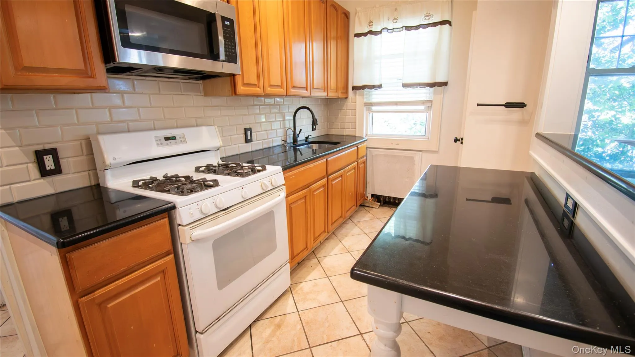 840 Seaman Avenue, Hempstead, NY, 2 Bedrooms Bedrooms, 4 Rooms Rooms,1 BathroomBathrooms,Residential Lease,For Rent,Seaman,0,1014344 840 Seaman Avenue, Hempstead, NY, 2 Bedrooms Bedrooms, 4 Rooms Rooms,1 BathroomBathrooms,Residential Lease,For Rent,Seaman,0,1014344