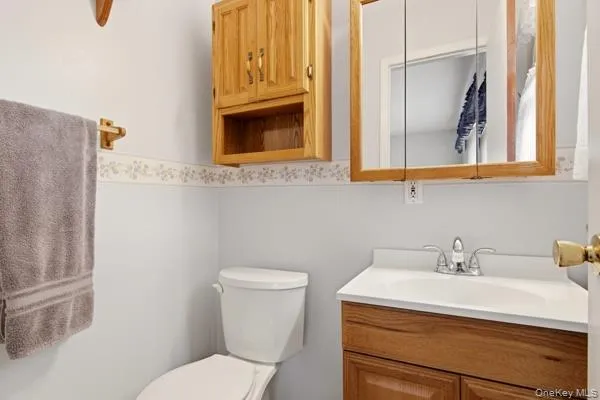 825 Karshick Street, Islip, NY, 3 Bedrooms Bedrooms, 7 Rooms Rooms,1 BathroomBathrooms,Residential,For Rent,Karshick,0,KEY1014348 825 Karshick Street, Islip, NY, 3 Bedrooms Bedrooms, 7 Rooms Rooms,1 BathroomBathrooms,Residential,For Rent,Karshick,0,KEY1014348