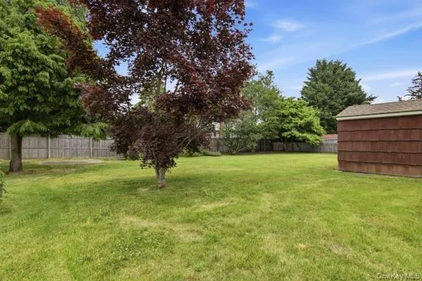 825 Karshick Street, Islip, NY, 3 Bedrooms Bedrooms, 7 Rooms Rooms,1 BathroomBathrooms,Residential,For Rent,Karshick,0,KEY1014348 825 Karshick Street, Islip, NY, 3 Bedrooms Bedrooms, 7 Rooms Rooms,1 BathroomBathrooms,Residential,For Rent,Karshick,0,KEY1014348