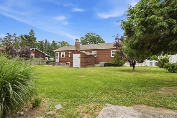 825 Karshick Street, Islip, NY, 3 Bedrooms Bedrooms, 7 Rooms Rooms,1 BathroomBathrooms,Residential,For Rent,Karshick,0,KEY1014348 825 Karshick Street, Islip, NY, 3 Bedrooms Bedrooms, 7 Rooms Rooms,1 BathroomBathrooms,Residential,For Rent,Karshick,0,KEY1014348