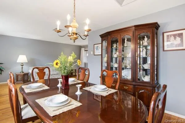 825 Karshick Street, Islip, NY, 3 Bedrooms Bedrooms, 7 Rooms Rooms,1 BathroomBathrooms,Residential,For Rent,Karshick,0,KEY1014348 825 Karshick Street, Islip, NY, 3 Bedrooms Bedrooms, 7 Rooms Rooms,1 BathroomBathrooms,Residential,For Rent,Karshick,0,KEY1014348