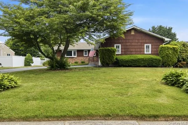 825 Karshick Street, Islip, NY, 3 Bedrooms Bedrooms, 7 Rooms Rooms,1 BathroomBathrooms,Residential,For Rent,Karshick,0,KEY1014348 825 Karshick Street, Islip, NY, 3 Bedrooms Bedrooms, 7 Rooms Rooms,1 BathroomBathrooms,Residential,For Rent,Karshick,0,KEY1014348