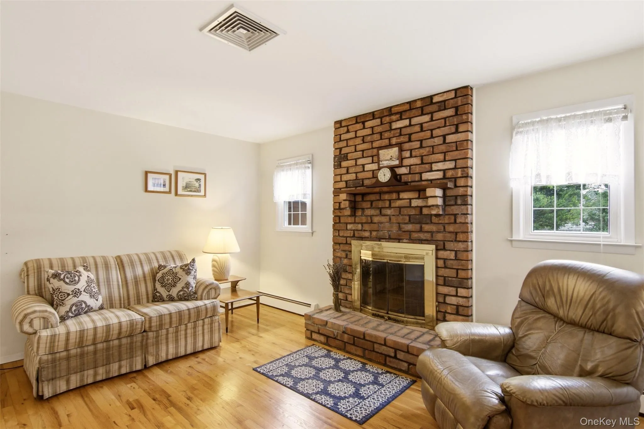 825 Karshick Street, Islip, NY, 3 Bedrooms Bedrooms, 7 Rooms Rooms,1 BathroomBathrooms,Residential,For Rent,Karshick,0,KEY1014348 825 Karshick Street, Islip, NY, 3 Bedrooms Bedrooms, 7 Rooms Rooms,1 BathroomBathrooms,Residential,For Rent,Karshick,0,KEY1014348