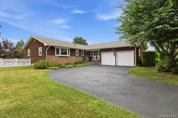 825 Karshick Street, Islip, NY, 3 Bedrooms Bedrooms, 7 Rooms Rooms,1 BathroomBathrooms,Residential,For Rent,Karshick,0,KEY1014348 825 Karshick Street, Islip, NY, 3 Bedrooms Bedrooms, 7 Rooms Rooms,1 BathroomBathrooms,Residential,For Rent,Karshick,0,KEY1014348