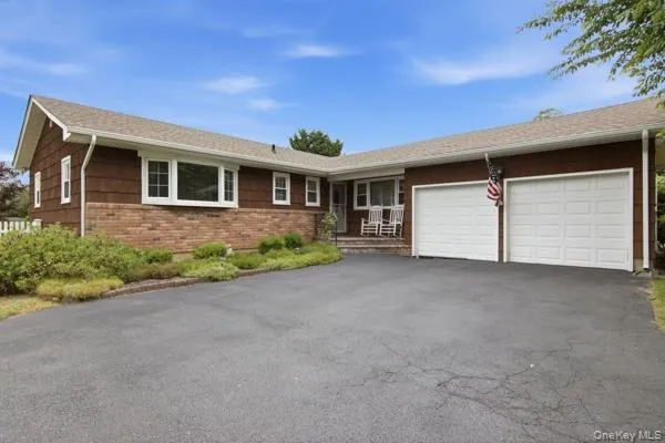 825 Karshick Street, Islip, NY, 3 Bedrooms Bedrooms, 7 Rooms Rooms,1 BathroomBathrooms,Residential,For Rent,Karshick,0,KEY1014348 825 Karshick Street, Islip, NY, 3 Bedrooms Bedrooms, 7 Rooms Rooms,1 BathroomBathrooms,Residential,For Rent,Karshick,0,KEY1014348