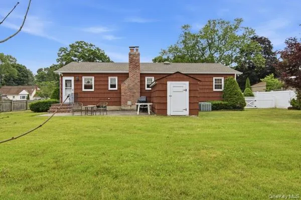 825 Karshick Street, Islip, NY, 3 Bedrooms Bedrooms, 7 Rooms Rooms,1 BathroomBathrooms,Residential,For Rent,Karshick,0,KEY1014348 825 Karshick Street, Islip, NY, 3 Bedrooms Bedrooms, 7 Rooms Rooms,1 BathroomBathrooms,Residential,For Rent,Karshick,0,KEY1014348