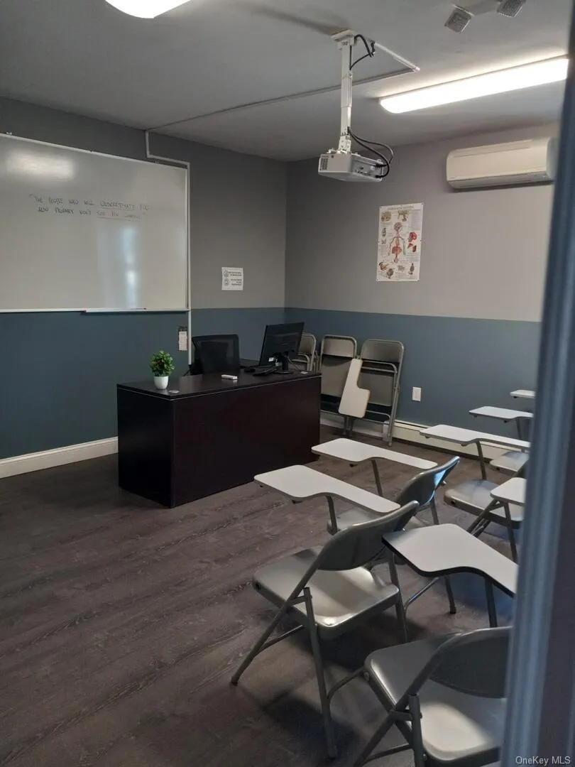 479 C Hempstead Turnpike, Hempstead, NY, ,Commercial Lease,For Rent,Hempstead Turnpike,0,1014350 479 C Hempstead Turnpike, Hempstead, NY, ,Commercial Lease,For Rent,Hempstead Turnpike,0,1014350