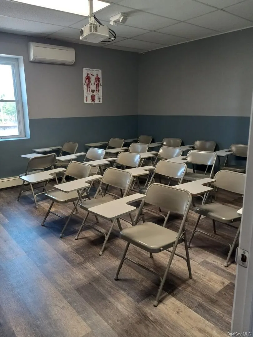 479 C Hempstead Turnpike, Hempstead, NY, ,Commercial Lease,For Rent,Hempstead Turnpike,0,1014350 479 C Hempstead Turnpike, Hempstead, NY, ,Commercial Lease,For Rent,Hempstead Turnpike,0,1014350