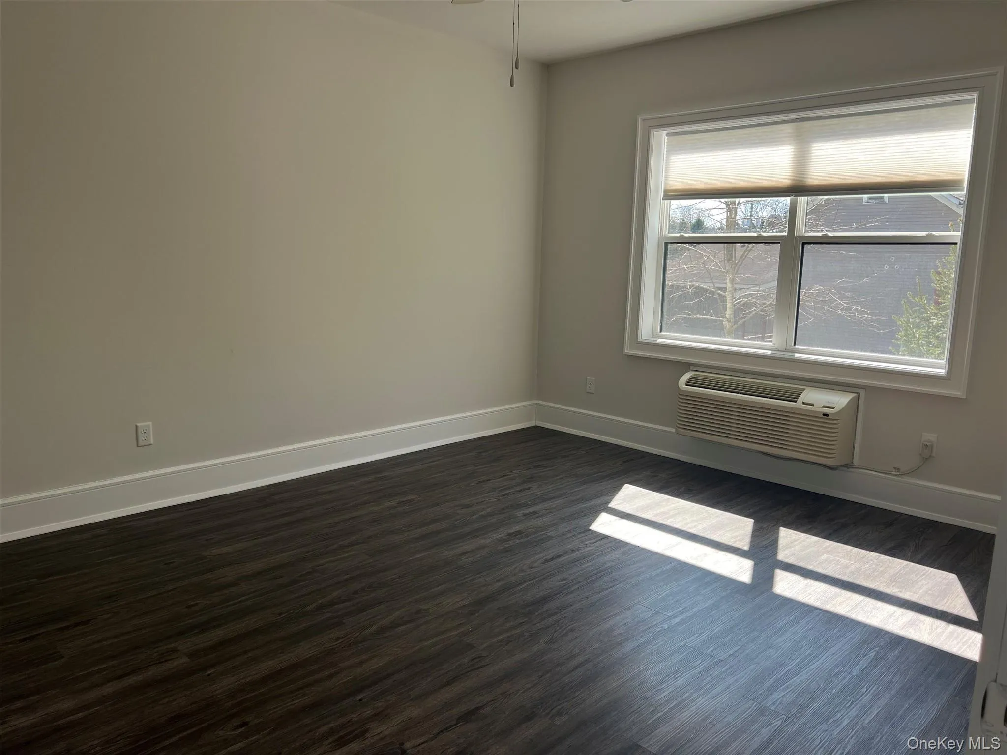 11 Farries Avenue, Warwick (town), NY, 1 Bedroom Bedrooms, 4 Rooms Rooms,1 BathroomBathrooms,Residential Lease,For Rent,Farries,0,1014351 11 Farries Avenue, Warwick (town), NY, 1 Bedroom Bedrooms, 4 Rooms Rooms,1 BathroomBathrooms,Residential Lease,For Rent,Farries,0,1014351