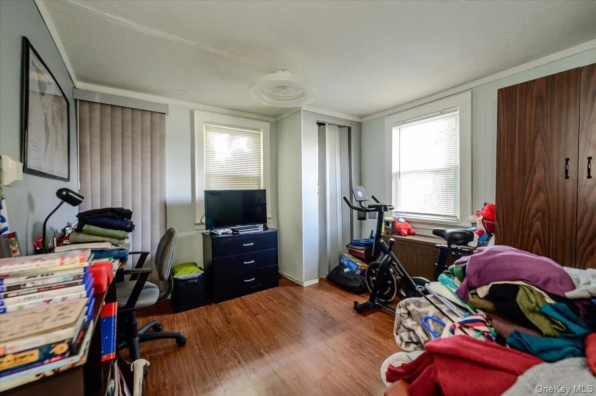 47D Edgewater Park, New York, NY, 2 Bedrooms Bedrooms, 7 Rooms Rooms,1 BathroomBathrooms,Residential,For Rent,Edgewater,0,1014353 47D Edgewater Park, New York, NY, 2 Bedrooms Bedrooms, 7 Rooms Rooms,1 BathroomBathrooms,Residential,For Rent,Edgewater,0,1014353