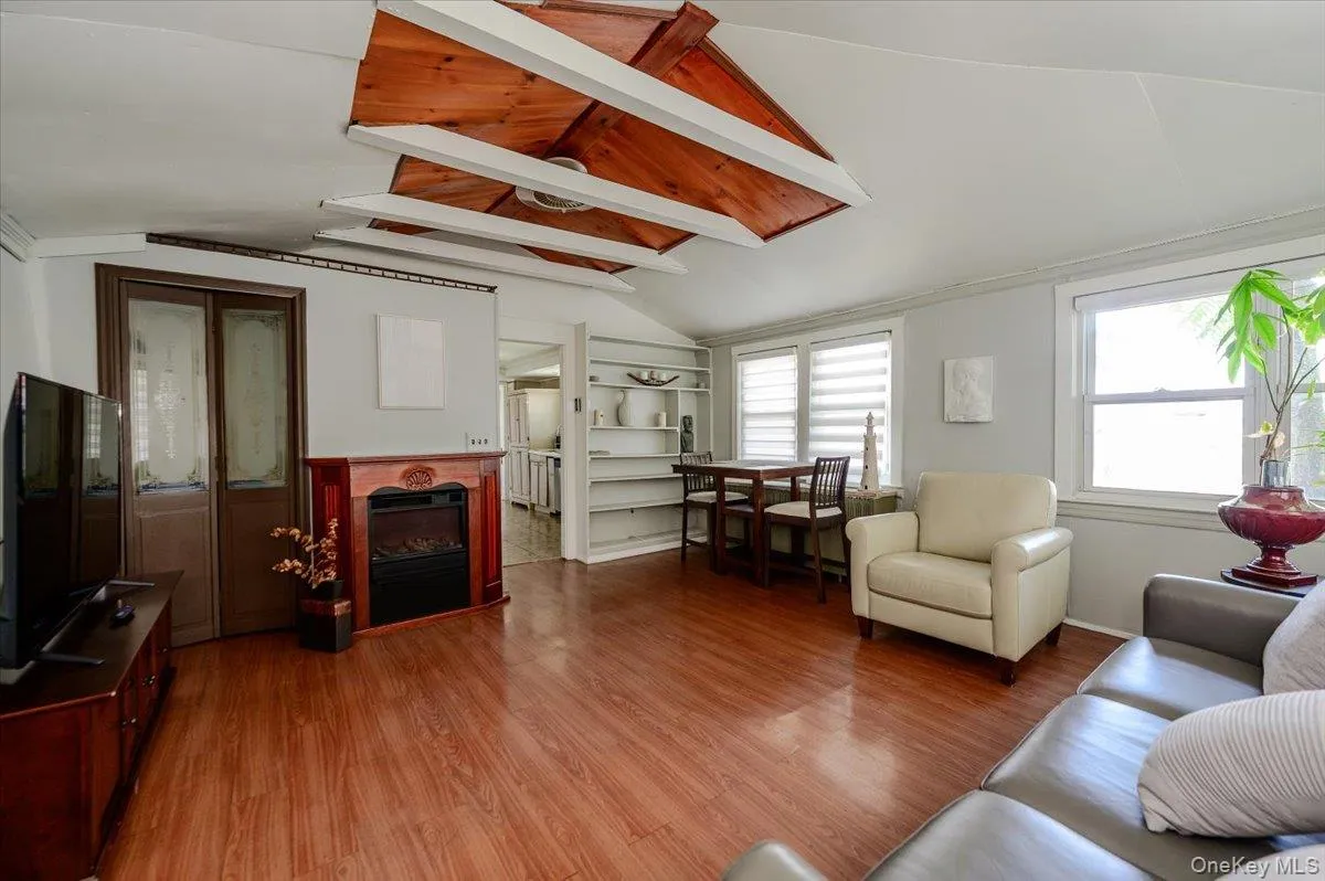 47D Edgewater Park, New York, NY, 2 Bedrooms Bedrooms, 7 Rooms Rooms,1 BathroomBathrooms,Residential,For Rent,Edgewater,0,1014353 47D Edgewater Park, New York, NY, 2 Bedrooms Bedrooms, 7 Rooms Rooms,1 BathroomBathrooms,Residential,For Rent,Edgewater,0,1014353