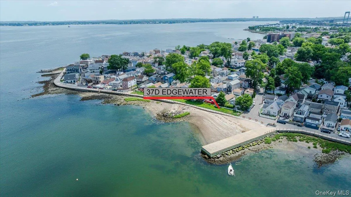 47D Edgewater Park, New York, NY, 2 Bedrooms Bedrooms, 7 Rooms Rooms,1 BathroomBathrooms,Residential,For Rent,Edgewater,0,1014353 47D Edgewater Park, New York, NY, 2 Bedrooms Bedrooms, 7 Rooms Rooms,1 BathroomBathrooms,Residential,For Rent,Edgewater,0,1014353