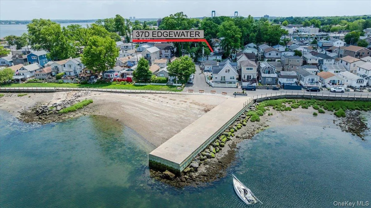 47D Edgewater Park, New York, NY, 2 Bedrooms Bedrooms, 7 Rooms Rooms,1 BathroomBathrooms,Residential,For Rent,Edgewater,0,1014353 47D Edgewater Park, New York, NY, 2 Bedrooms Bedrooms, 7 Rooms Rooms,1 BathroomBathrooms,Residential,For Rent,Edgewater,0,1014353