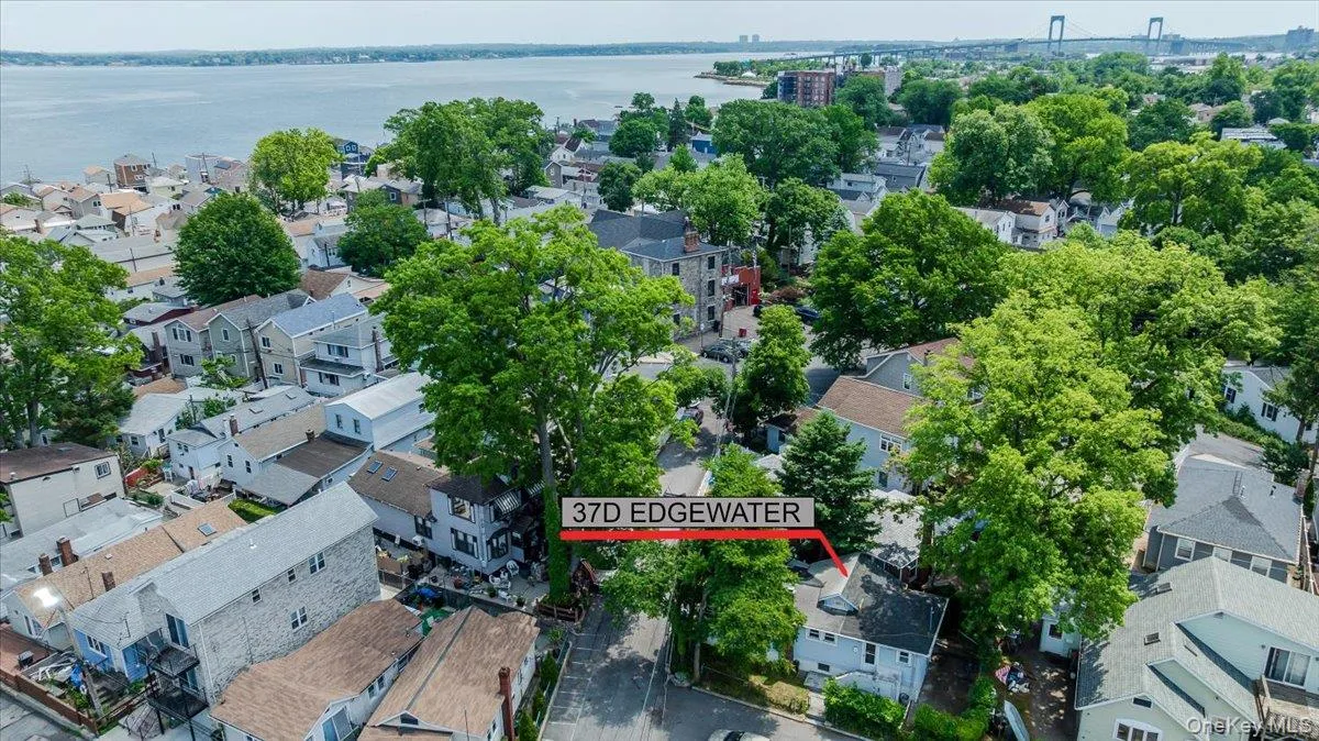 47D Edgewater Park, New York, NY, 2 Bedrooms Bedrooms, 7 Rooms Rooms,1 BathroomBathrooms,Residential,For Rent,Edgewater,0,1014353 47D Edgewater Park, New York, NY, 2 Bedrooms Bedrooms, 7 Rooms Rooms,1 BathroomBathrooms,Residential,For Rent,Edgewater,0,1014353