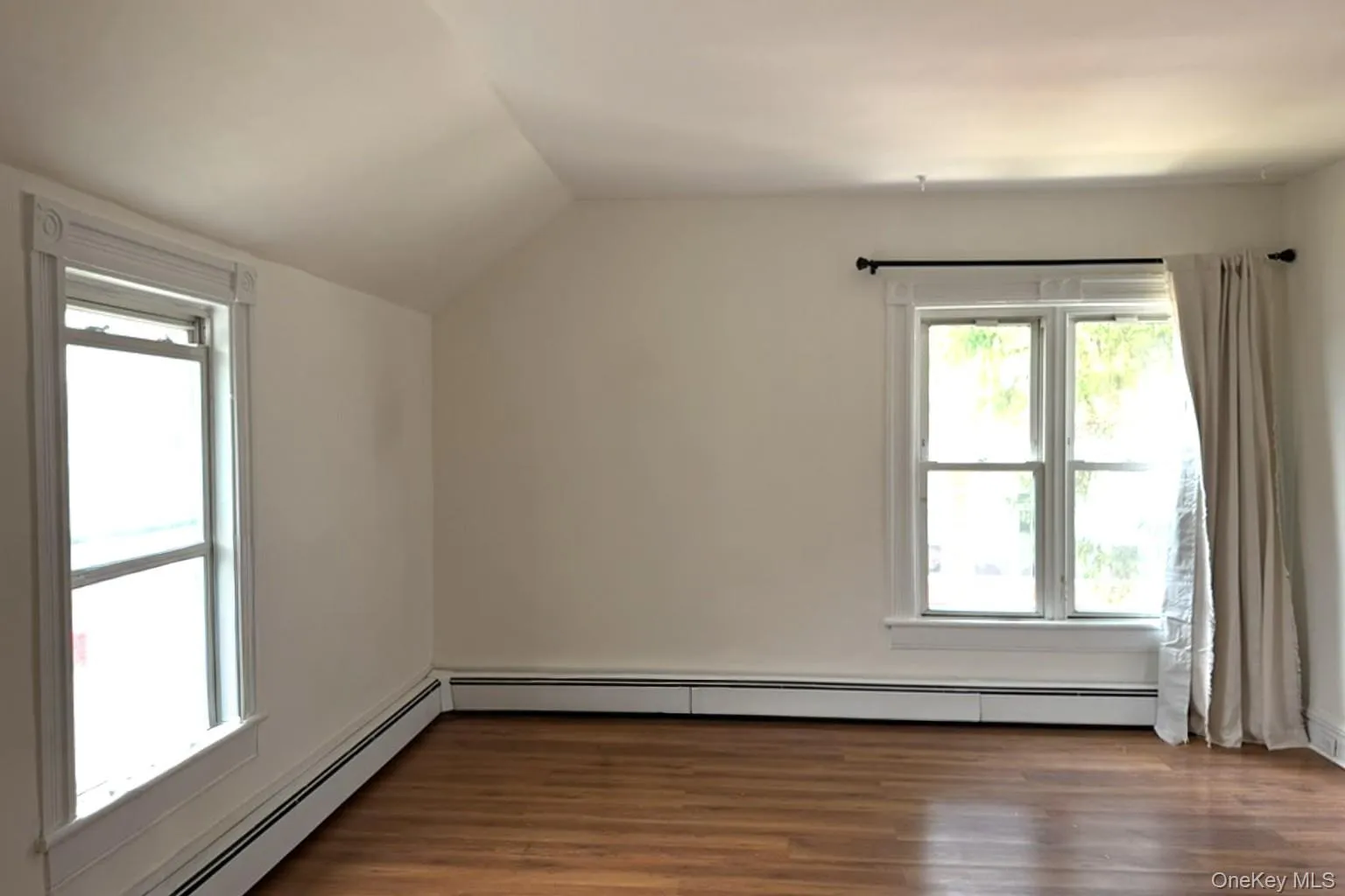 154 High Street, Babylon, NY, 1 Bedroom Bedrooms, 3 Rooms Rooms,1 BathroomBathrooms,Residential Lease,For Rent,High,0,1014354 154 High Street, Babylon, NY, 1 Bedroom Bedrooms, 3 Rooms Rooms,1 BathroomBathrooms,Residential Lease,For Rent,High,0,1014354