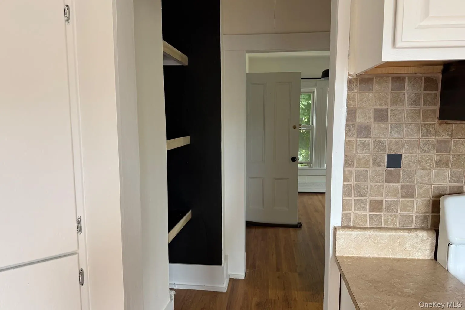 154 High Street, Babylon, NY, 1 Bedroom Bedrooms, 3 Rooms Rooms,1 BathroomBathrooms,Residential Lease,For Rent,High,0,1014354 154 High Street, Babylon, NY, 1 Bedroom Bedrooms, 3 Rooms Rooms,1 BathroomBathrooms,Residential Lease,For Rent,High,0,1014354