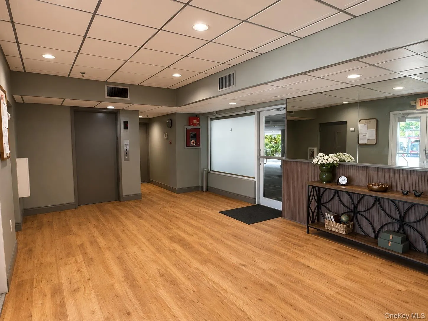 205 Mineola Boulevard, Hempstead, NY, 2 Bedrooms Bedrooms, 2 Rooms Rooms,2 BathroomsBathrooms,Residential Lease,For Rent,Mineola,0,1014357 205 Mineola Boulevard, Hempstead, NY, 2 Bedrooms Bedrooms, 2 Rooms Rooms,2 BathroomsBathrooms,Residential Lease,For Rent,Mineola,0,1014357