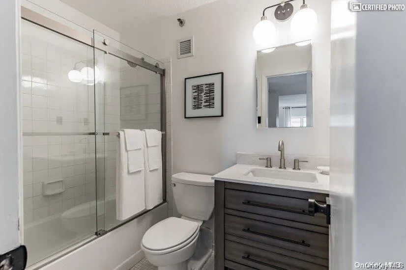 205 Mineola Boulevard, Hempstead, NY, 2 Bedrooms Bedrooms, 2 Rooms Rooms,2 BathroomsBathrooms,Residential Lease,For Rent,Mineola,0,1014357 205 Mineola Boulevard, Hempstead, NY, 2 Bedrooms Bedrooms, 2 Rooms Rooms,2 BathroomsBathrooms,Residential Lease,For Rent,Mineola,0,1014357