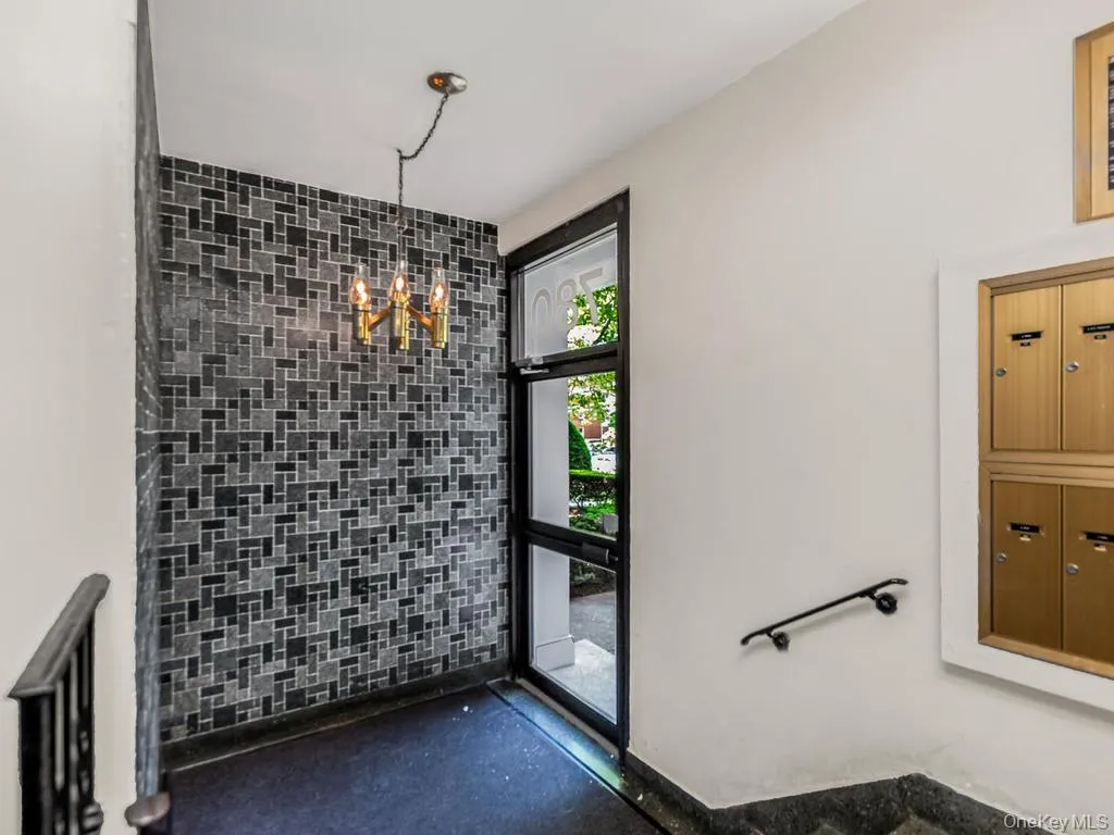 780 Bronx River Road, New York, NY, 1 Bedroom Bedrooms, 4 Rooms Rooms,1 BathroomBathrooms,Residential,For Rent,Bronx River,0,1014359 780 Bronx River Road, New York, NY, 1 Bedroom Bedrooms, 4 Rooms Rooms,1 BathroomBathrooms,Residential,For Rent,Bronx River,0,1014359