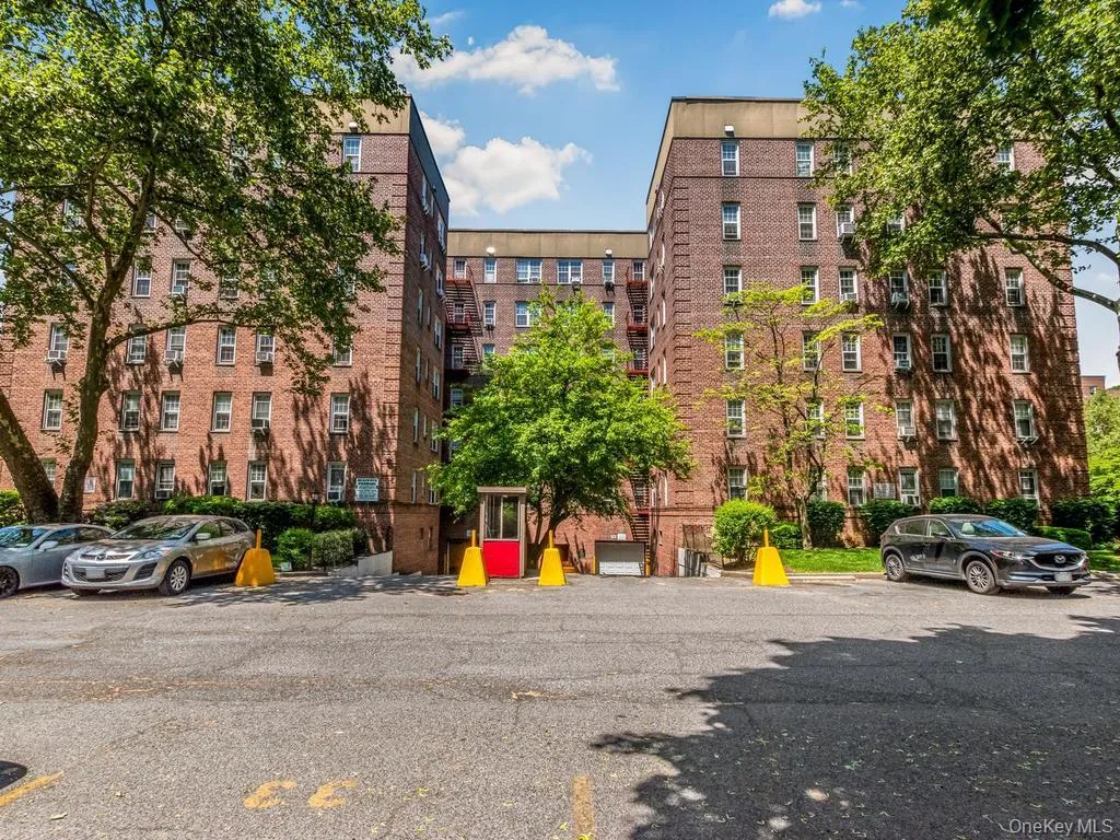 780 Bronx River Road, New York, NY, 1 Bedroom Bedrooms, 4 Rooms Rooms,1 BathroomBathrooms,Residential,For Rent,Bronx River,0,1014359 780 Bronx River Road, New York, NY, 1 Bedroom Bedrooms, 4 Rooms Rooms,1 BathroomBathrooms,Residential,For Rent,Bronx River,0,1014359