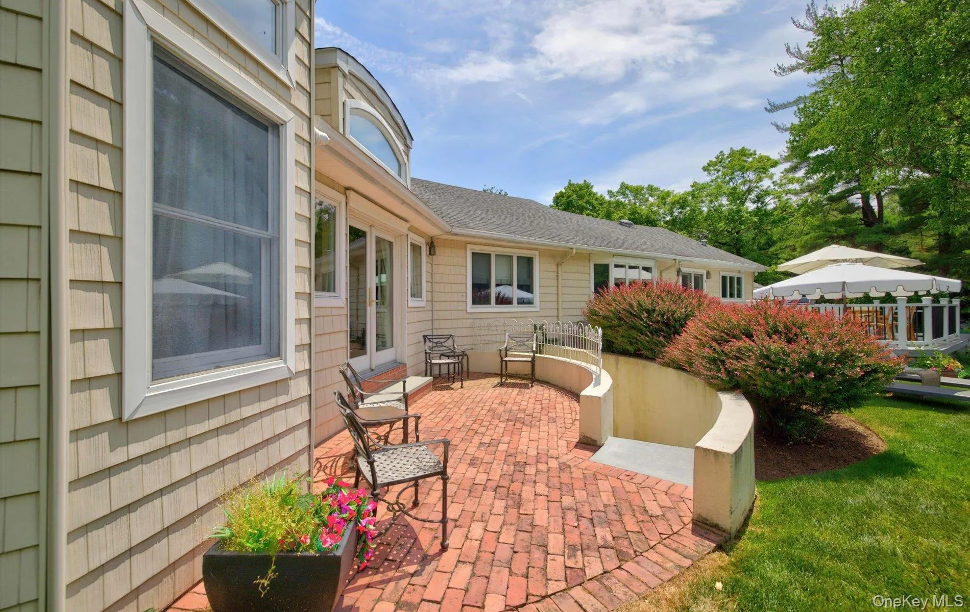 81 Lawrence Hill Road, Huntington, NY, 3 Bedrooms Bedrooms, 6 Rooms Rooms,2 BathroomsBathrooms,Residential,For Rent,Lawrence Hill,0,KEY1014360 81 Lawrence Hill Road, Huntington, NY, 3 Bedrooms Bedrooms, 6 Rooms Rooms,2 BathroomsBathrooms,Residential,For Rent,Lawrence Hill,0,KEY1014360