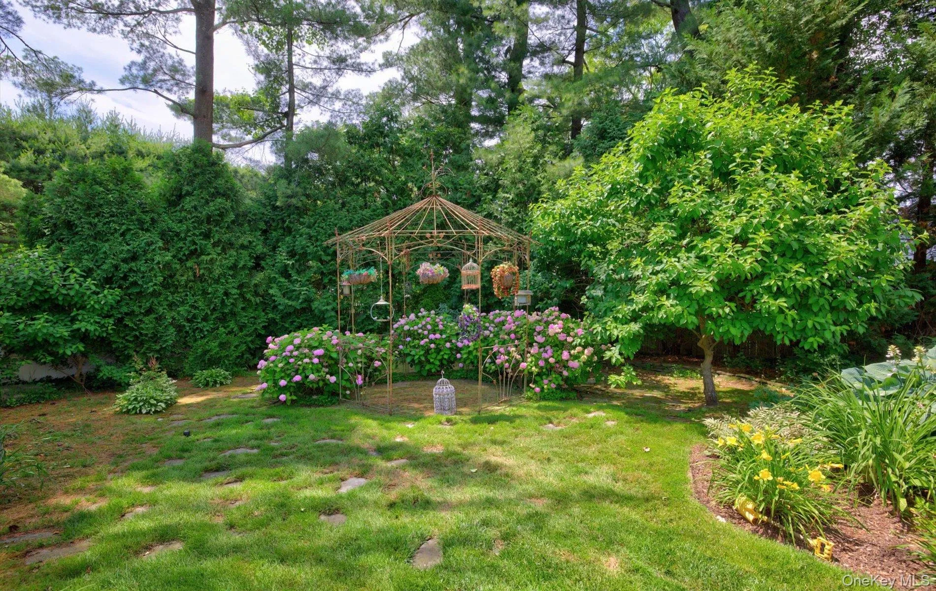 81 Lawrence Hill Road, Huntington, NY, 3 Bedrooms Bedrooms, 6 Rooms Rooms,2 BathroomsBathrooms,Residential,For Rent,Lawrence Hill,0,KEY1014360 81 Lawrence Hill Road, Huntington, NY, 3 Bedrooms Bedrooms, 6 Rooms Rooms,2 BathroomsBathrooms,Residential,For Rent,Lawrence Hill,0,KEY1014360