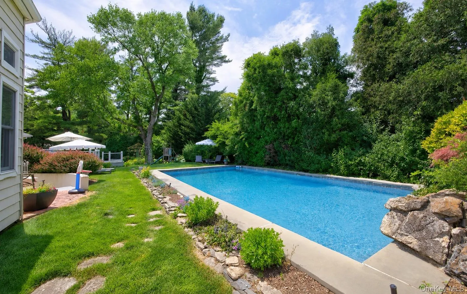 81 Lawrence Hill Road, Huntington, NY, 3 Bedrooms Bedrooms, 6 Rooms Rooms,2 BathroomsBathrooms,Residential,For Rent,Lawrence Hill,0,KEY1014360 81 Lawrence Hill Road, Huntington, NY, 3 Bedrooms Bedrooms, 6 Rooms Rooms,2 BathroomsBathrooms,Residential,For Rent,Lawrence Hill,0,KEY1014360