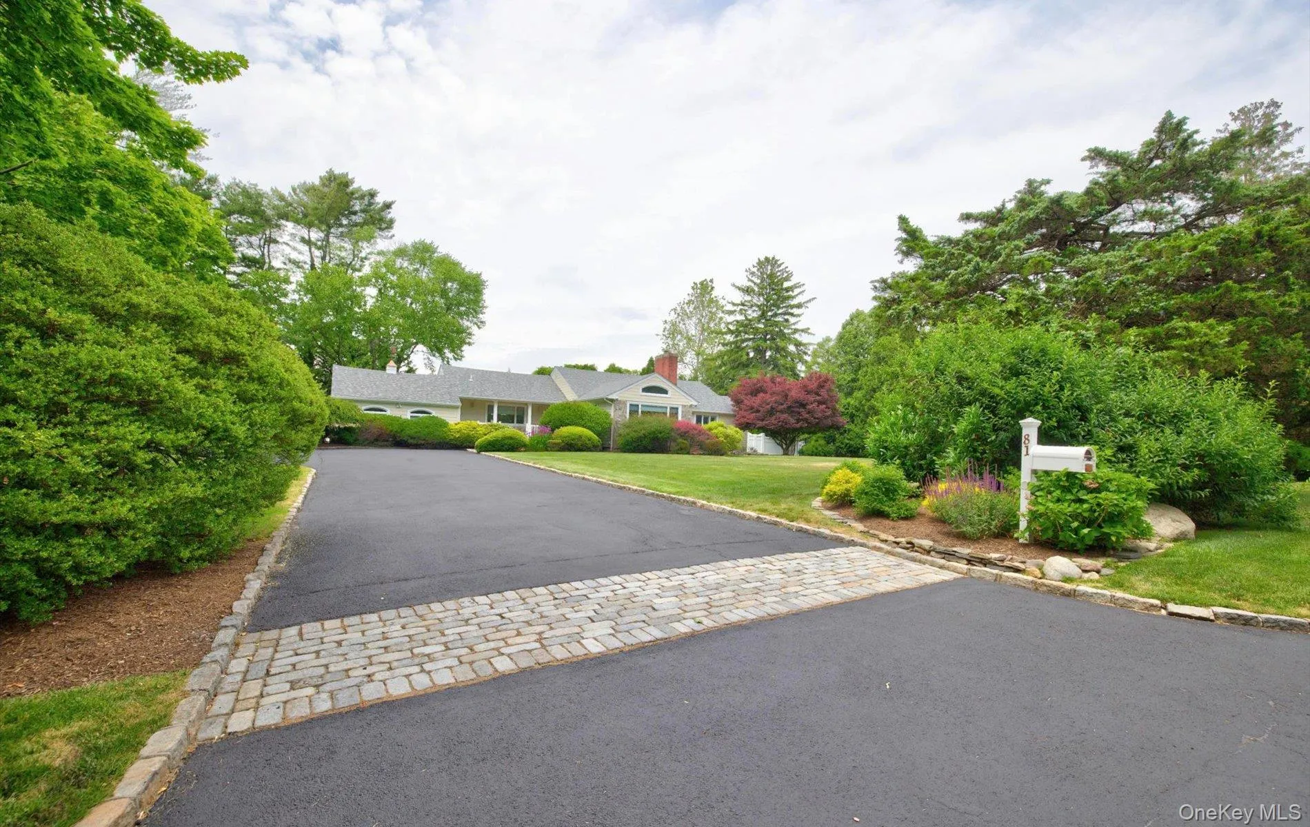 81 Lawrence Hill Road, Huntington, NY, 3 Bedrooms Bedrooms, 6 Rooms Rooms,2 BathroomsBathrooms,Residential,For Rent,Lawrence Hill,0,KEY1014360 81 Lawrence Hill Road, Huntington, NY, 3 Bedrooms Bedrooms, 6 Rooms Rooms,2 BathroomsBathrooms,Residential,For Rent,Lawrence Hill,0,KEY1014360