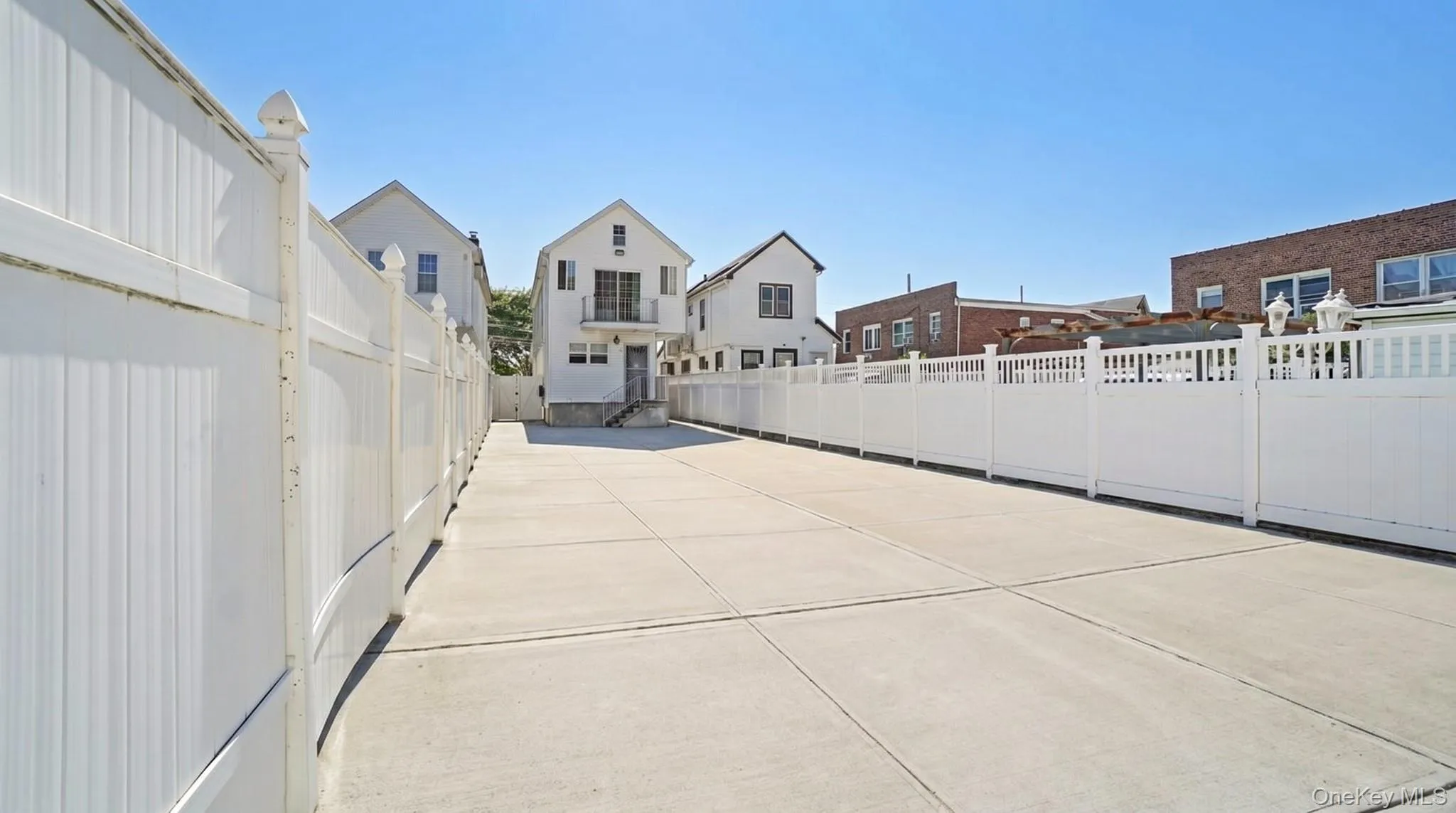 99-13 215th Street, New York, NY, 4 Bedrooms Bedrooms, 10 Rooms Rooms,2 BathroomsBathrooms,Residential,For Rent,215th,0,1014366 99-13 215th Street, New York, NY, 4 Bedrooms Bedrooms, 10 Rooms Rooms,2 BathroomsBathrooms,Residential,For Rent,215th,0,1014366
