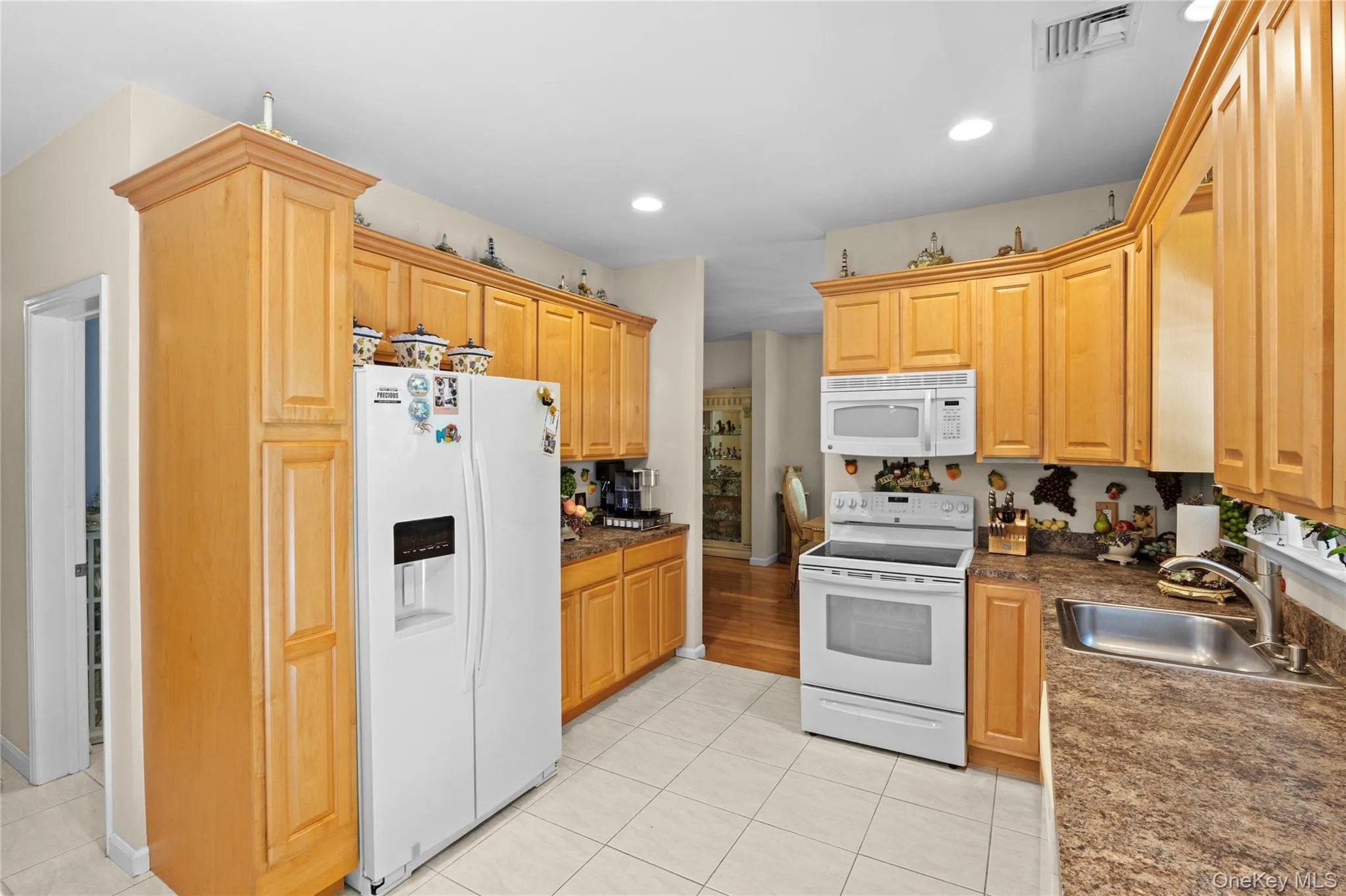 67 Oak Street, Brookhaven, NY, 4 Bedrooms Bedrooms, 10 Rooms Rooms,3 BathroomsBathrooms,Residential,For Rent,Oak,0,1014370 67 Oak Street, Brookhaven, NY, 4 Bedrooms Bedrooms, 10 Rooms Rooms,3 BathroomsBathrooms,Residential,For Rent,Oak,0,1014370