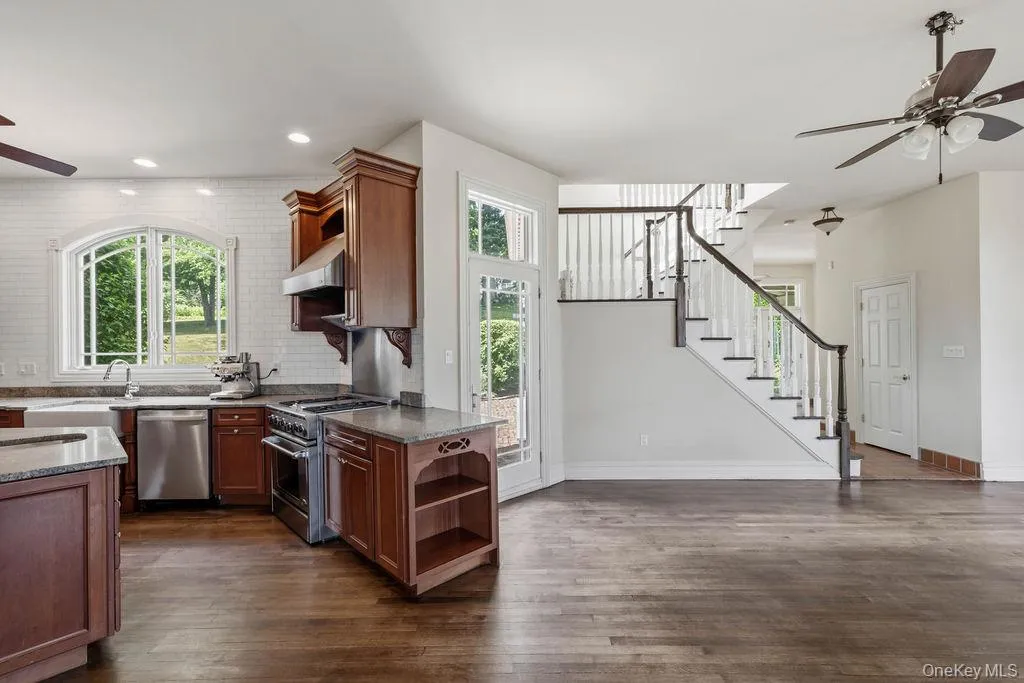 4 Katavolos Drive, Stony Point, NY, 4 Bedrooms Bedrooms, 11 Rooms Rooms,3 BathroomsBathrooms,Residential,For Rent,Katavolos,0,1014372 4 Katavolos Drive, Stony Point, NY, 4 Bedrooms Bedrooms, 11 Rooms Rooms,3 BathroomsBathrooms,Residential,For Rent,Katavolos,0,1014372