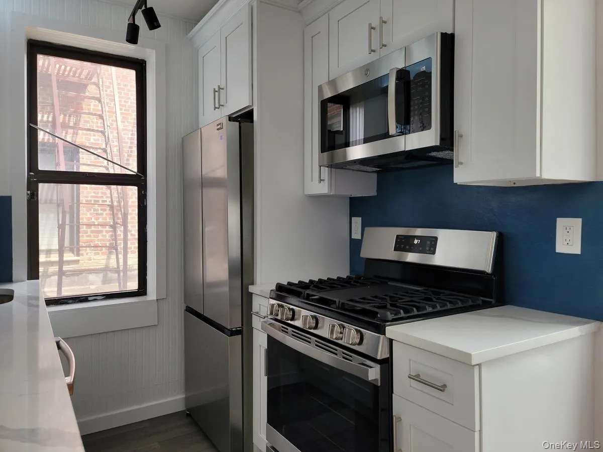 1 Broad Parkway, White Plains, NY, 1 Bedroom Bedrooms, 2 Rooms Rooms,1 BathroomBathrooms,Residential Lease,For Rent,Broad,0,1014376 1 Broad Parkway, White Plains, NY, 1 Bedroom Bedrooms, 2 Rooms Rooms,1 BathroomBathrooms,Residential Lease,For Rent,Broad,0,1014376