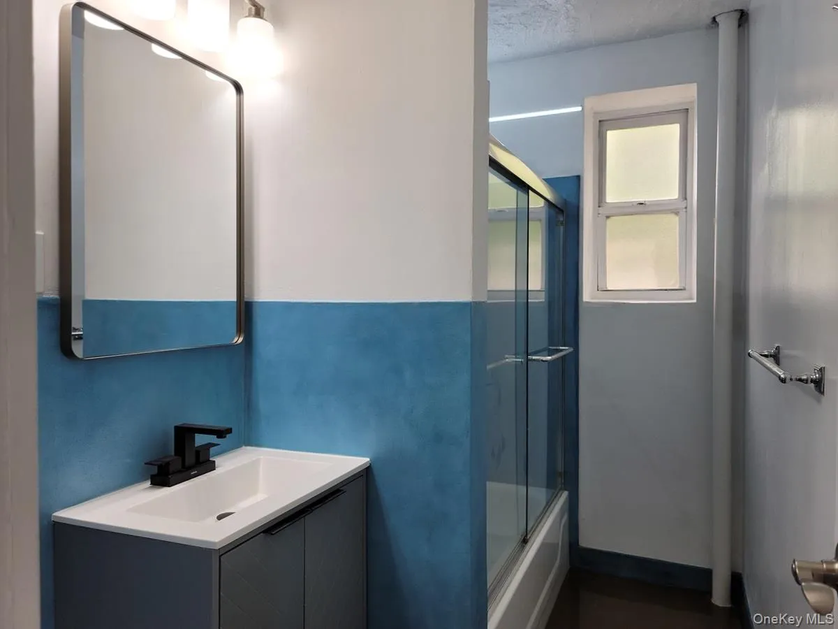 1 Broad Parkway, White Plains, NY, 1 Bedroom Bedrooms, 2 Rooms Rooms,1 BathroomBathrooms,Residential Lease,For Rent,Broad,0,1014376 1 Broad Parkway, White Plains, NY, 1 Bedroom Bedrooms, 2 Rooms Rooms,1 BathroomBathrooms,Residential Lease,For Rent,Broad,0,1014376