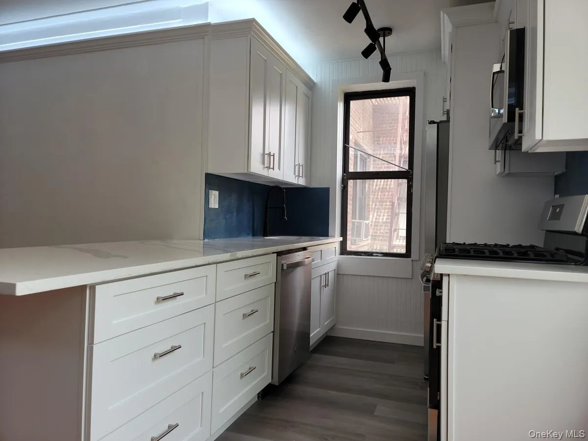 1 Broad Parkway, White Plains, NY, 1 Bedroom Bedrooms, 2 Rooms Rooms,1 BathroomBathrooms,Residential Lease,For Rent,Broad,0,1014376 1 Broad Parkway, White Plains, NY, 1 Bedroom Bedrooms, 2 Rooms Rooms,1 BathroomBathrooms,Residential Lease,For Rent,Broad,0,1014376