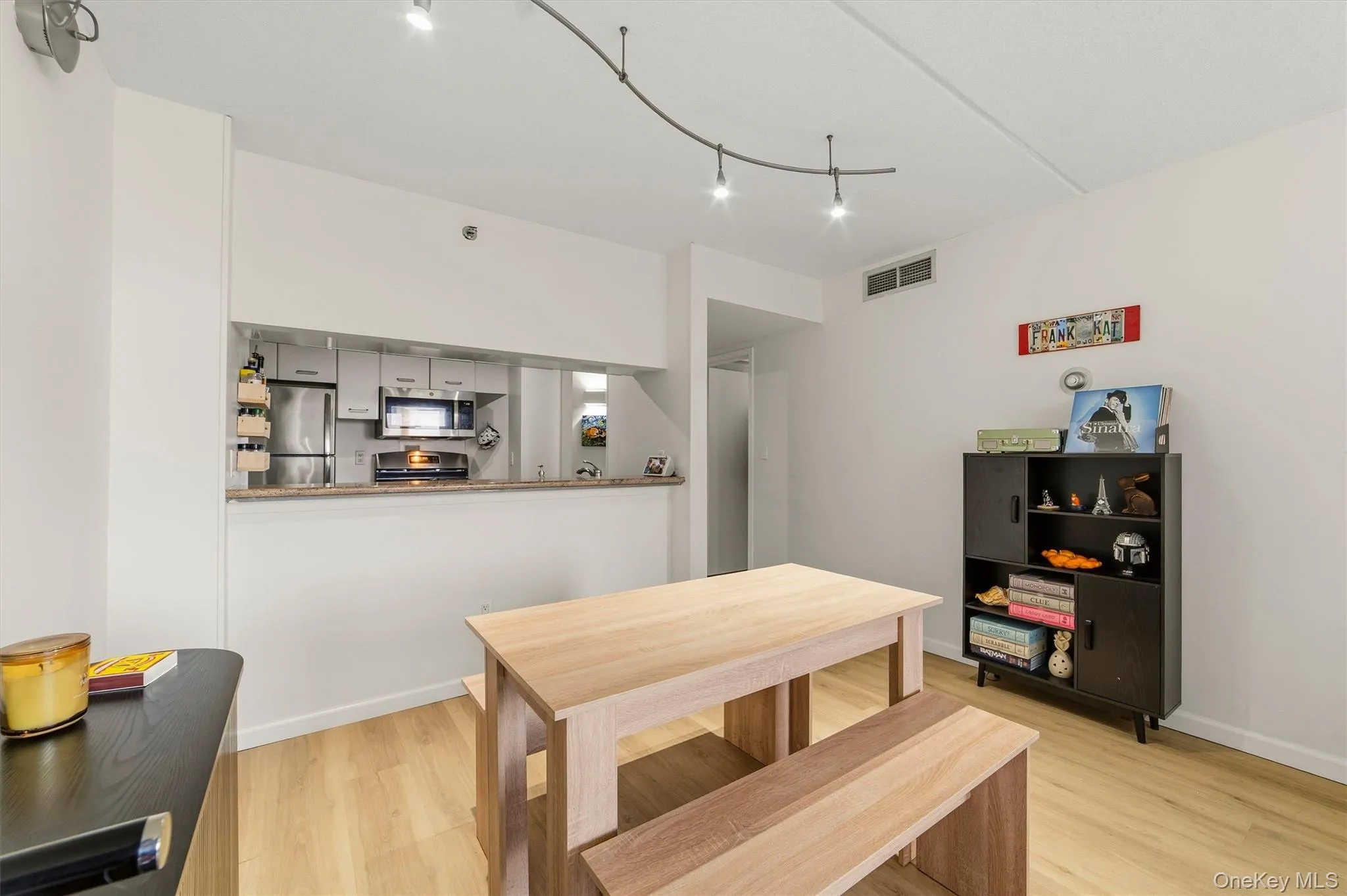 4 Martine Avenue, White Plains, NY, 1 Bedroom Bedrooms, 4 Rooms Rooms,1 BathroomBathrooms,Residential Lease,For Rent,Martine,0,KEY1014377 4 Martine Avenue, White Plains, NY, 1 Bedroom Bedrooms, 4 Rooms Rooms,1 BathroomBathrooms,Residential Lease,For Rent,Martine,0,KEY1014377