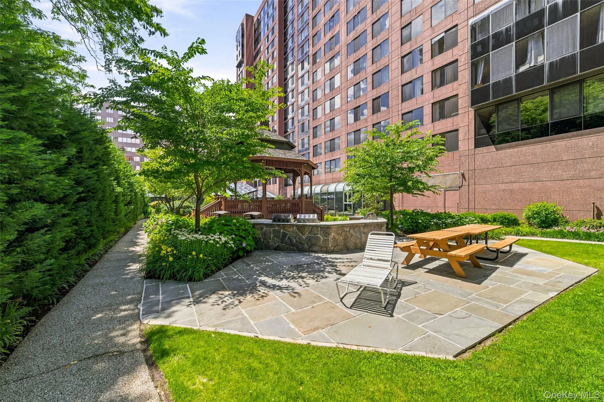 4 Martine Avenue, White Plains, NY, 1 Bedroom Bedrooms, 4 Rooms Rooms,1 BathroomBathrooms,Residential Lease,For Rent,Martine,0,1014377 4 Martine Avenue, White Plains, NY, 1 Bedroom Bedrooms, 4 Rooms Rooms,1 BathroomBathrooms,Residential Lease,For Rent,Martine,0,1014377