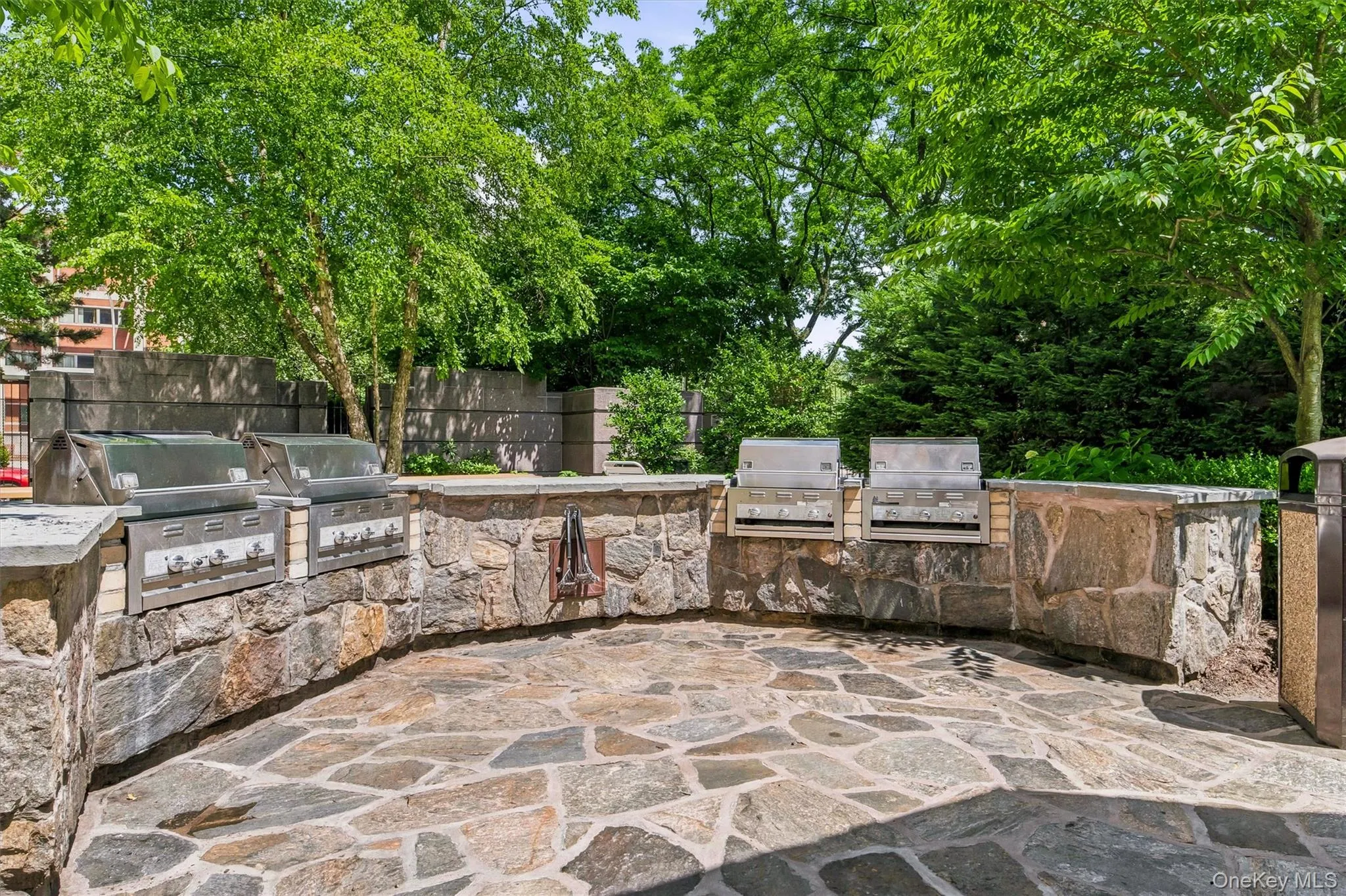 Barbecue area perfect for entertaining Barbecue area perfect for entertaining