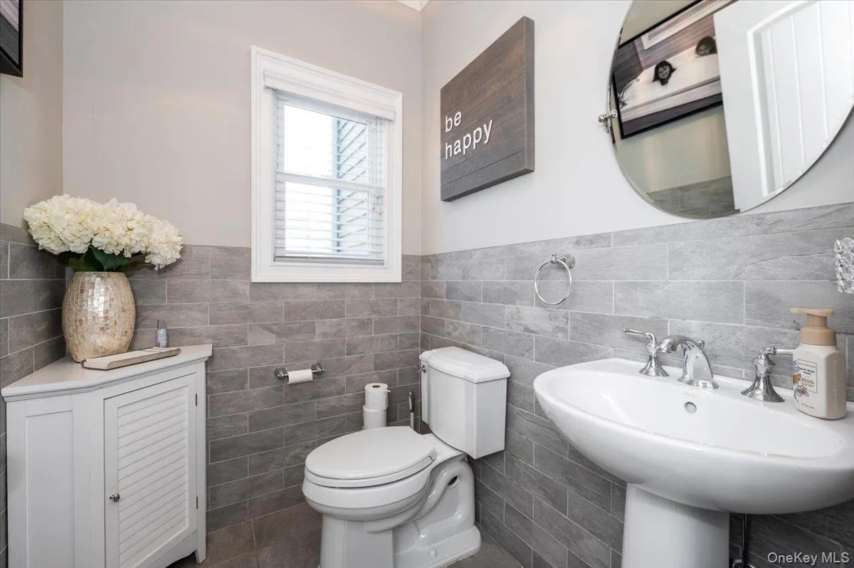 7 Highwater Avenue, Oyster Bay, NY, 4 Bedrooms Bedrooms, 9 Rooms Rooms,2 BathroomsBathrooms,Residential,For Rent,Highwater,0,1014383 7 Highwater Avenue, Oyster Bay, NY, 4 Bedrooms Bedrooms, 9 Rooms Rooms,2 BathroomsBathrooms,Residential,For Rent,Highwater,0,1014383