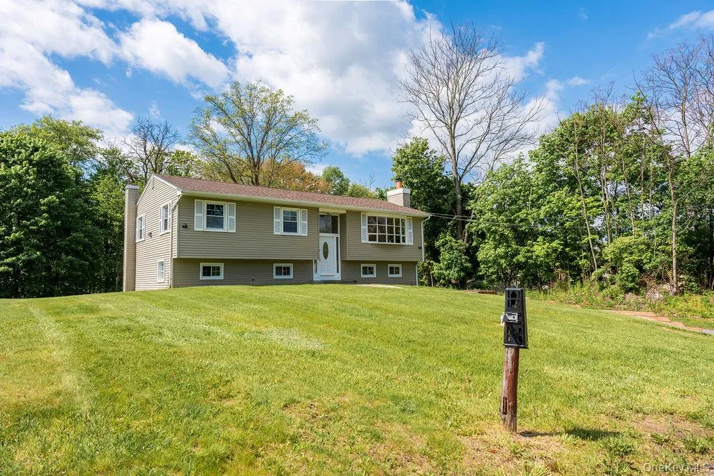 5 Idlewild Drive, Hyde Park, NY, 5 Bedrooms Bedrooms, 14 Rooms Rooms,3 BathroomsBathrooms,Residential,For Rent,Idlewild,0,1014385 5 Idlewild Drive, Hyde Park, NY, 5 Bedrooms Bedrooms, 14 Rooms Rooms,3 BathroomsBathrooms,Residential,For Rent,Idlewild,0,1014385