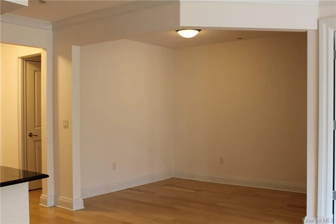 Ample space for an even larger table in the dining room. Ample space for an even larger table in the dining room.