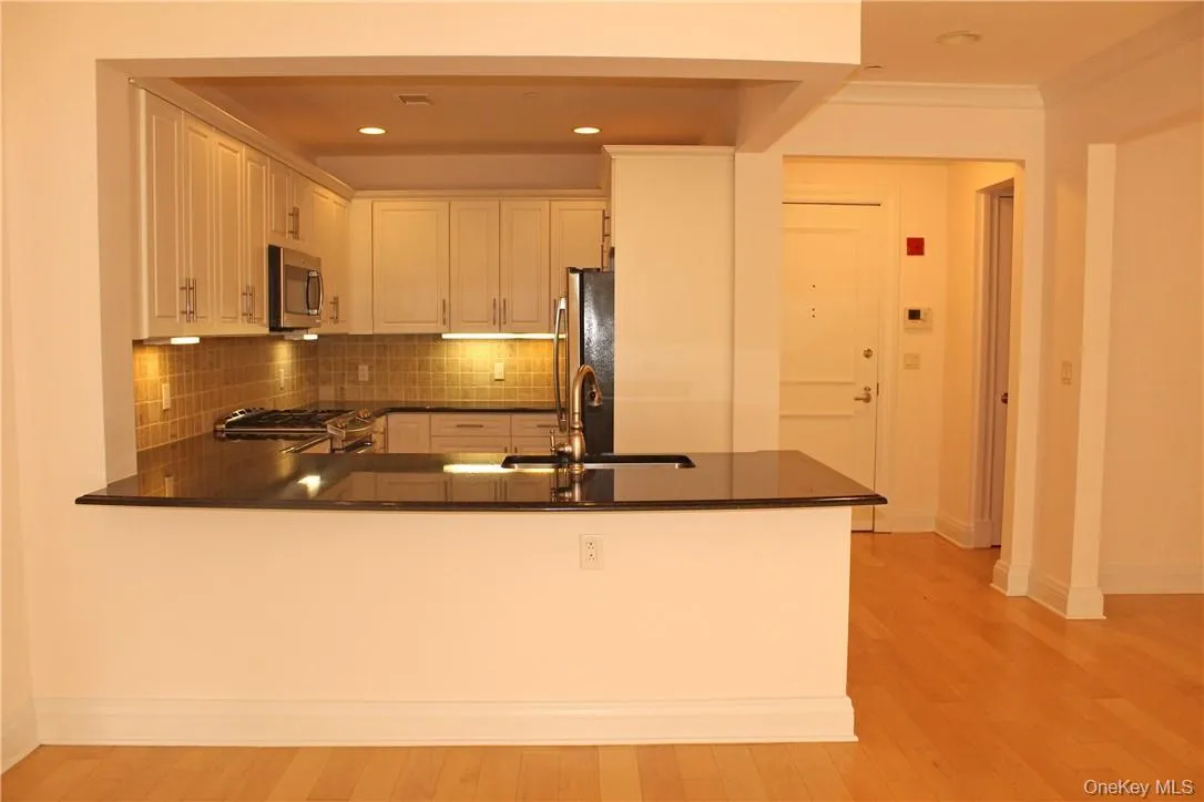 Granite breakfast bar Granite breakfast bar