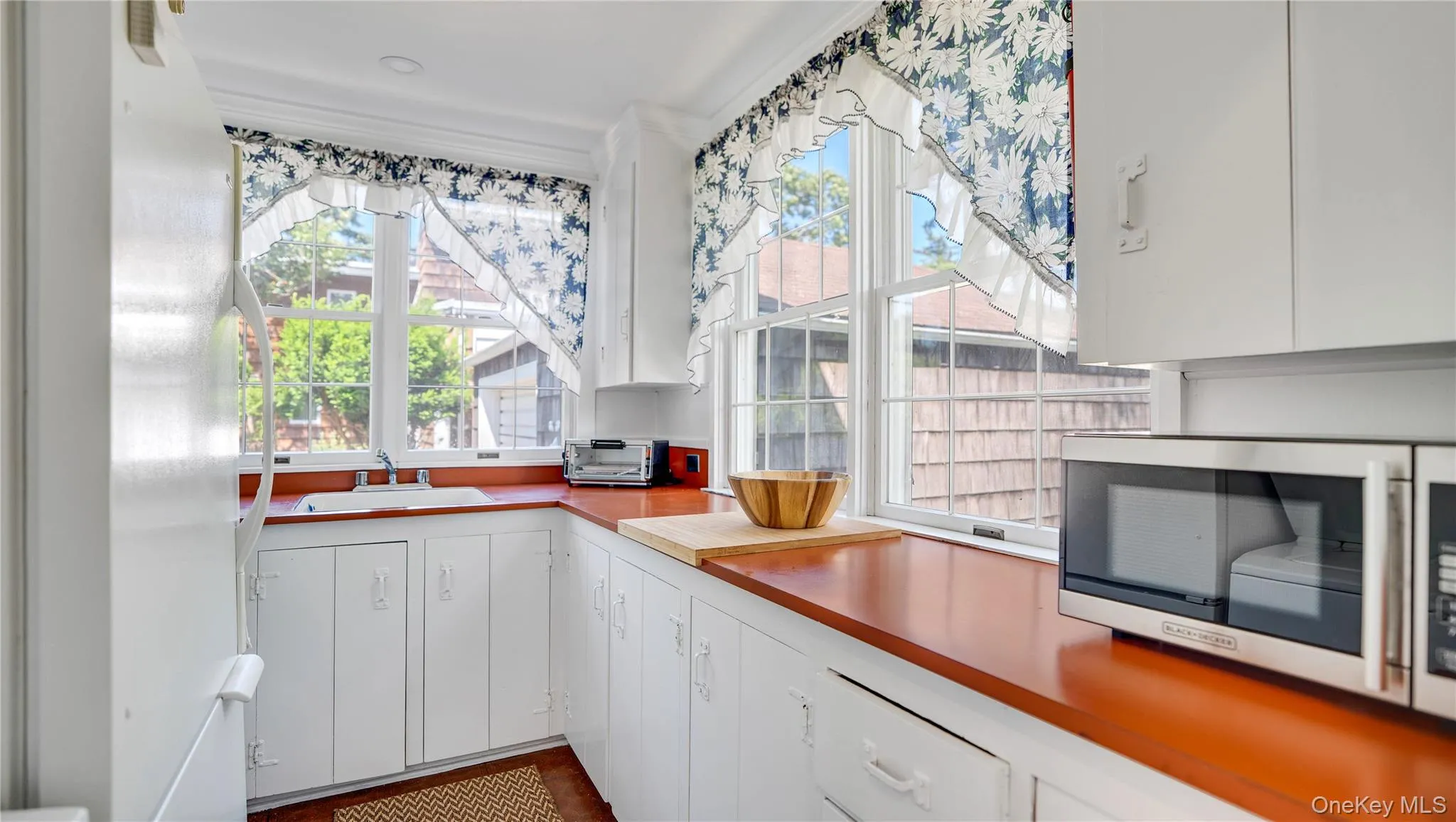 18 Breeze Hill Road, East Hampton, NY, 4 Bedrooms Bedrooms, 7 Rooms Rooms,2 BathroomsBathrooms,Residential,For Rent,Breeze Hill,0,1014390 18 Breeze Hill Road, East Hampton, NY, 4 Bedrooms Bedrooms, 7 Rooms Rooms,2 BathroomsBathrooms,Residential,For Rent,Breeze Hill,0,1014390
