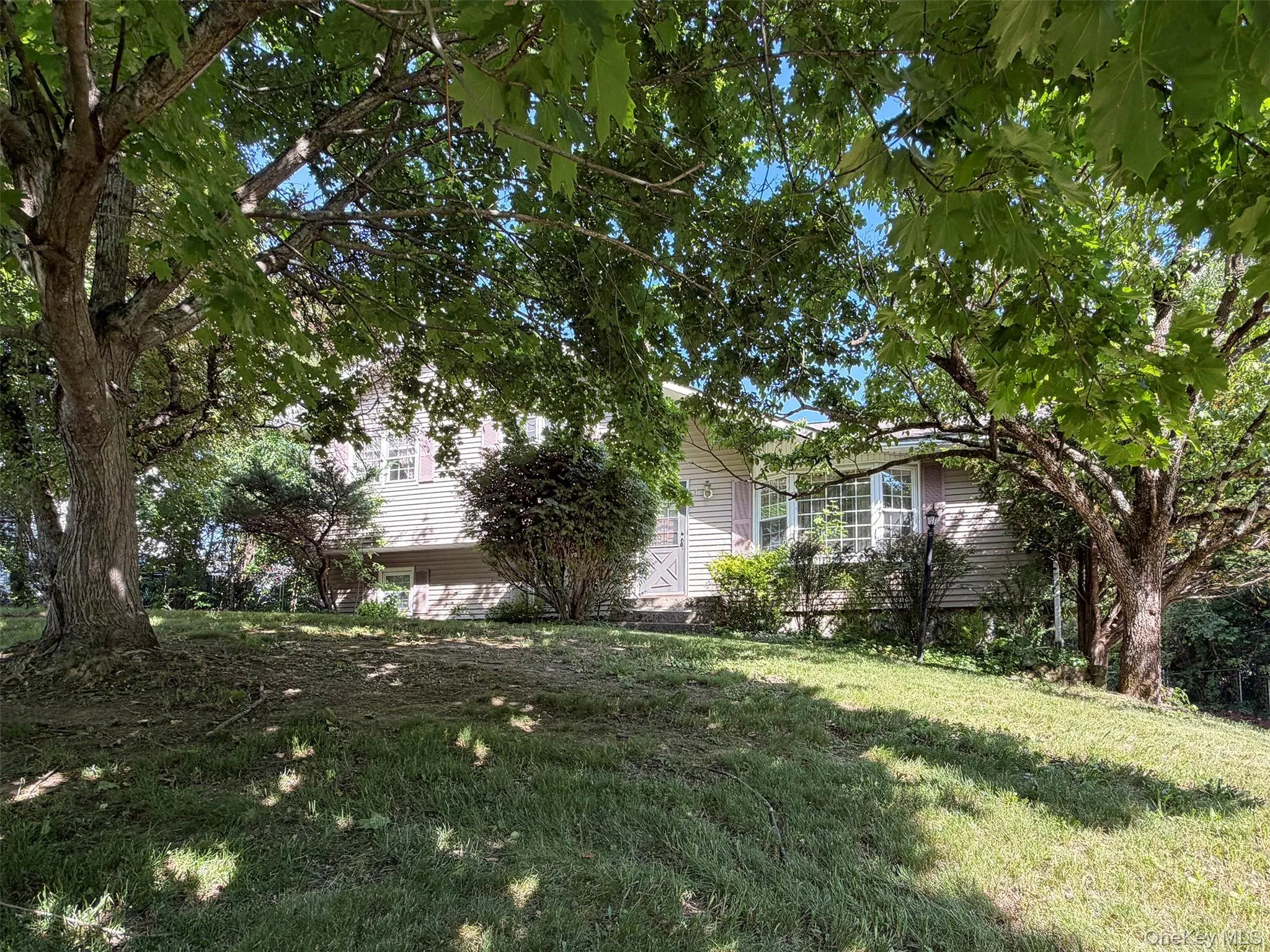 4 Lorelei Drive, Middletown, NY, 3 Bedrooms Bedrooms, 7 Rooms Rooms,2 BathroomsBathrooms,Residential,For Rent,Lorelei,0,1014402 4 Lorelei Drive, Middletown, NY, 3 Bedrooms Bedrooms, 7 Rooms Rooms,2 BathroomsBathrooms,Residential,For Rent,Lorelei,0,1014402