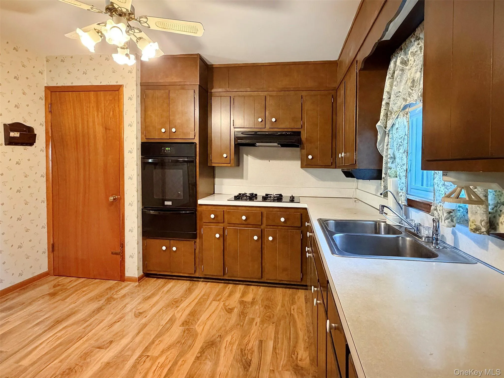 4 Lorelei Drive, Middletown, NY, 3 Bedrooms Bedrooms, 7 Rooms Rooms,2 BathroomsBathrooms,Residential,For Rent,Lorelei,0,1014402 4 Lorelei Drive, Middletown, NY, 3 Bedrooms Bedrooms, 7 Rooms Rooms,2 BathroomsBathrooms,Residential,For Rent,Lorelei,0,1014402