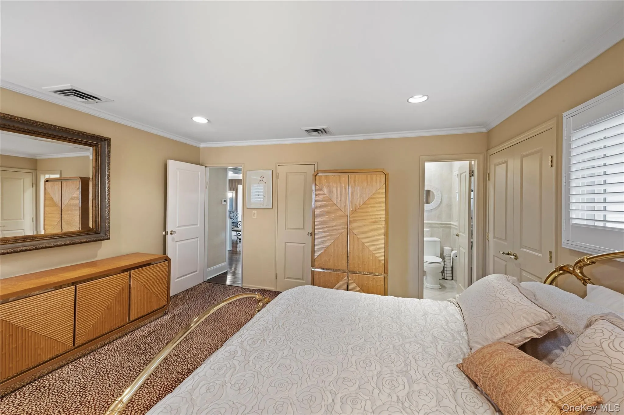 2969 Hampton Court, Hempstead, NY, 4 Bedrooms Bedrooms, 9 Rooms Rooms,2 BathroomsBathrooms,Residential,For Rent,Hampton,0,1014405 2969 Hampton Court, Hempstead, NY, 4 Bedrooms Bedrooms, 9 Rooms Rooms,2 BathroomsBathrooms,Residential,For Rent,Hampton,0,1014405